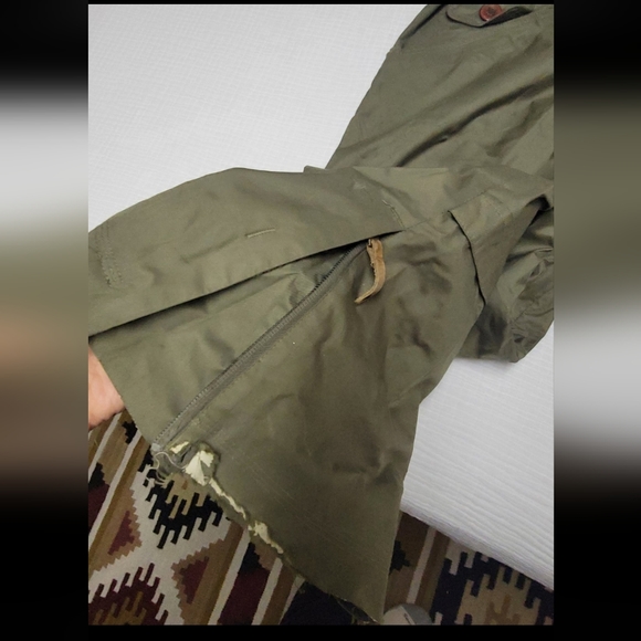 Oakley ski/snowboard pants - Picture 5 of 16